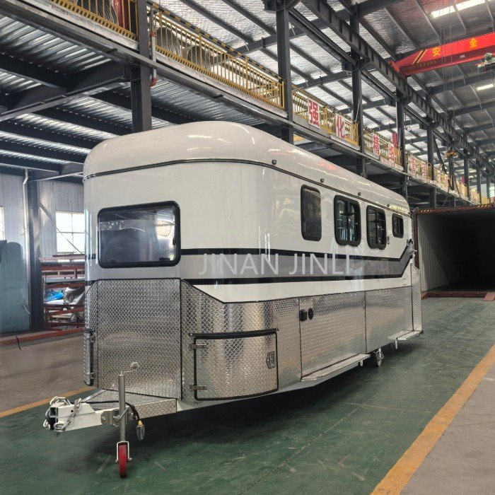 Horse Float With Camper For 2 Horses suppliers